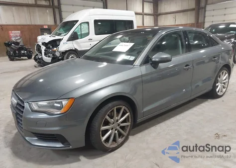 2015 Audi A3 2.0T Premium z USA, uszkodzony, nr VIN WAUBFGFFXF1065420